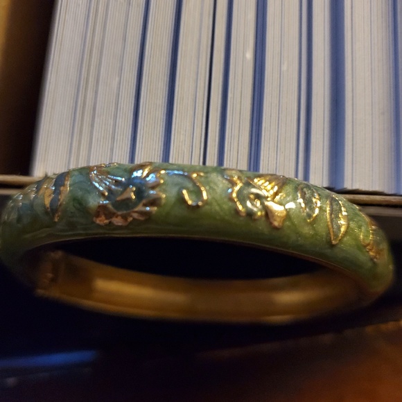 2 Snap Bangles - Picture 3 of 4